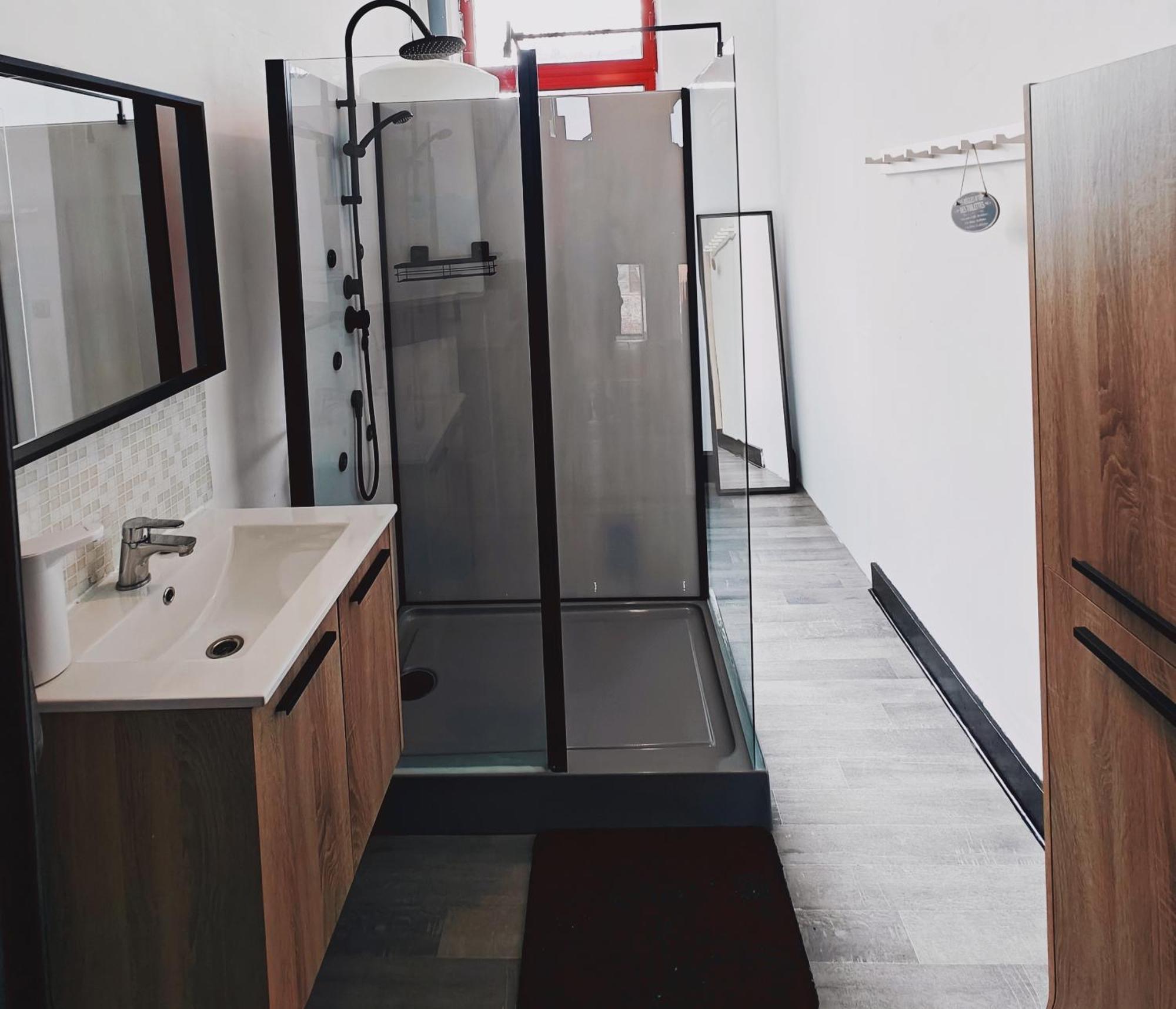 Private Industrial Room 2 In Center Of Charleroi Ngoại thất bức ảnh